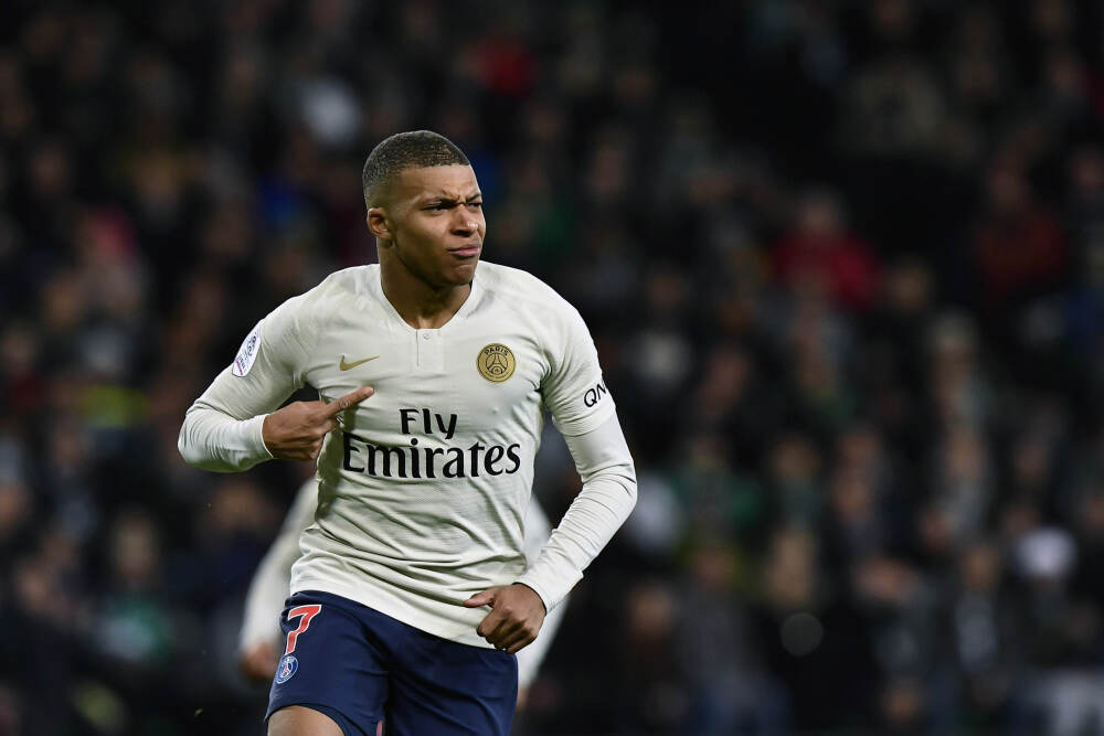 当男人开始这样对你，其实是在逼你离开